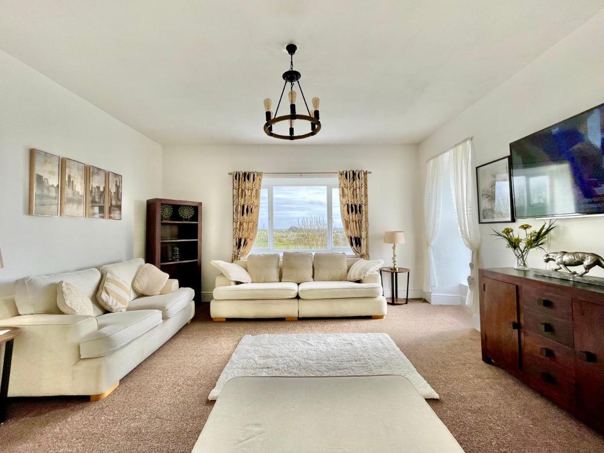 Clydfan Apartment โฮลีเฮด ภายนอก รูปภาพ