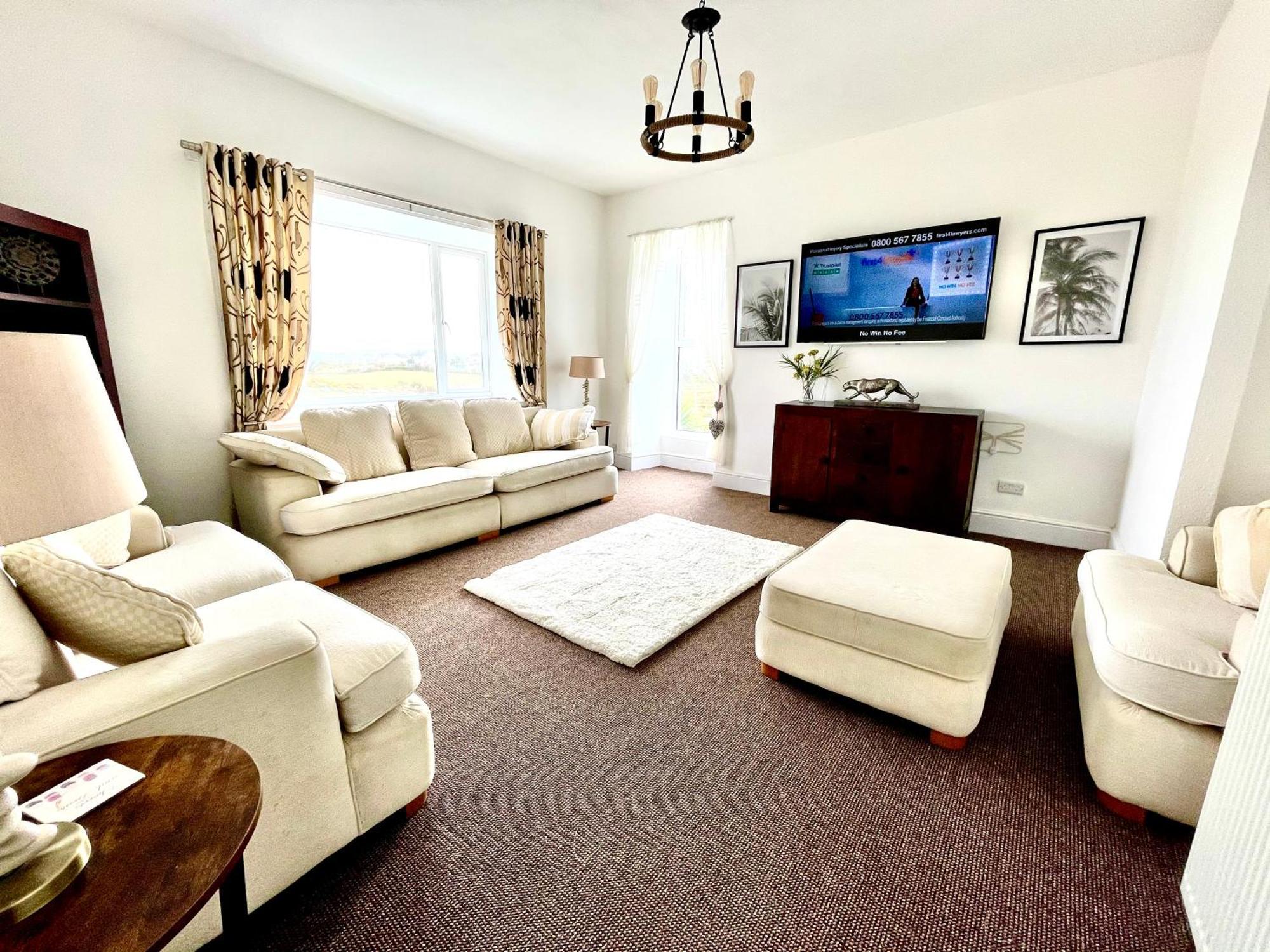 Clydfan Apartment โฮลีเฮด ภายนอก รูปภาพ