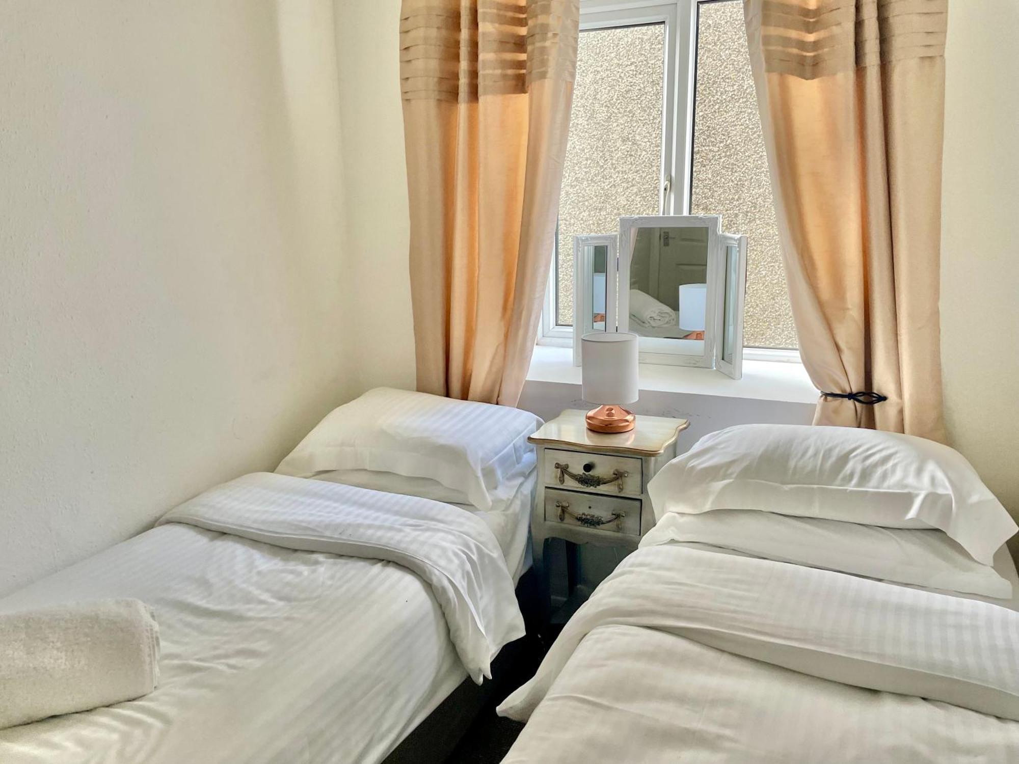 Clydfan Apartment โฮลีเฮด ภายนอก รูปภาพ